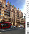 英國倫敦的 Kimpton Fitzroy London 飯店與雙層巴士 129909674