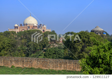 Humayun's Tomb and Naika Gumbad 129911127