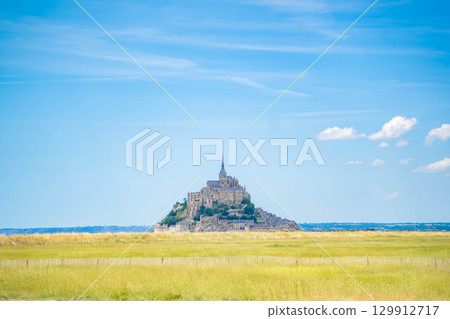 世界遺產聖米歇爾山的美麗風景 世界遺產聖米歇爾山的美麗風景 129912717