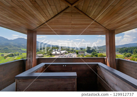 群馬縣高山村中山盆地道之站的觀景台頂部 129912737