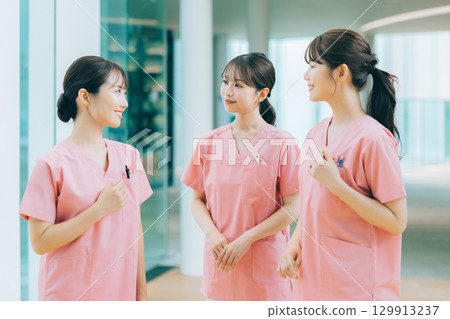 三位女護士 129913237