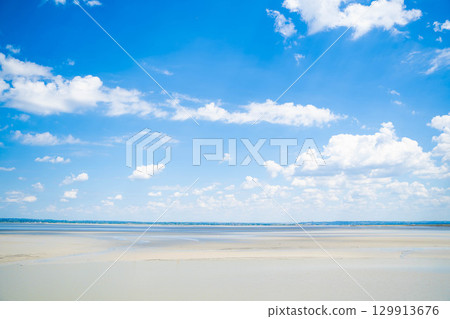 泥灘和法國諾曼第的遠景 129913676