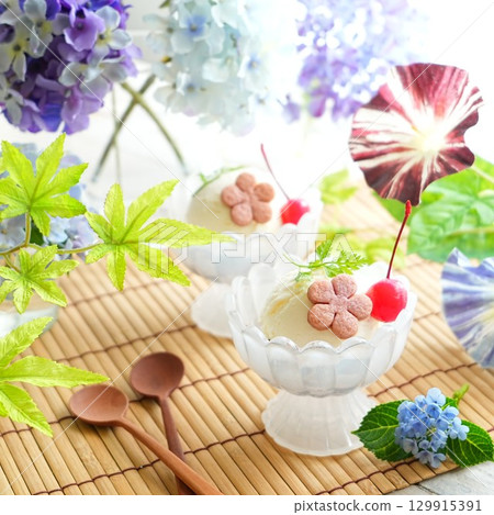 Summer sweets glass ice cream Summer sweets glass ice cream 129915391