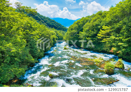 Ryuzu Falls (upstream) in Oku-Nikko, Nikko City, Tochigi Prefecture 129915787