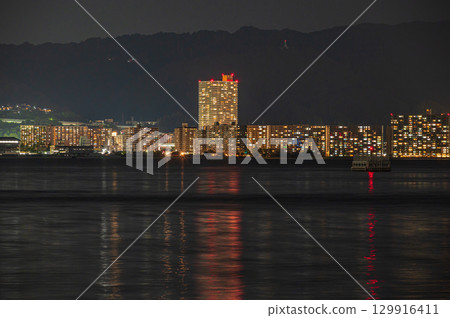 大津市琵琶湖夜景 129916411