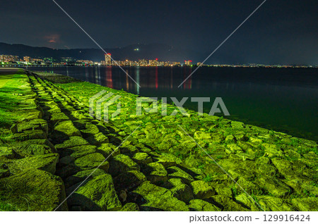大津市琵琶湖夜景 129916424