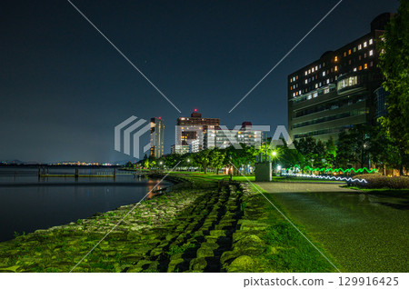 大津市琵琶湖夜景 129916425