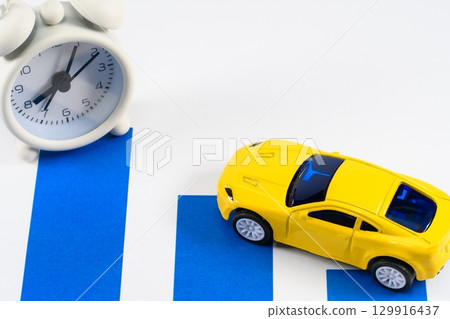 汽車價值下降的圖像 129916437