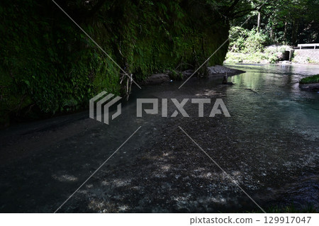 A beautiful river fed by the spring waters of Oidemizu A beautiful river fed by the spring waters of Oidemizu 129917047