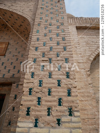 莫佐爾沙裡夫伊斯蘭教學校牆（烏茲別克希瓦） 129918256