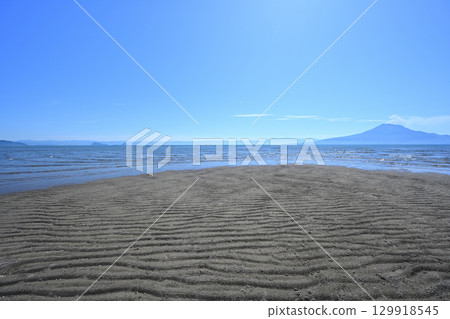 重富海灘的淺水區 129918545