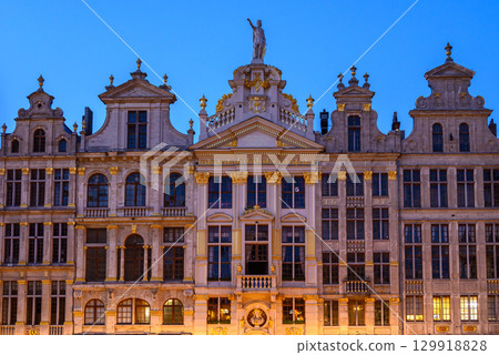 Lavishly decorated facades and architectural details of Guildhalls on the Grand-Place Grote Markt square of Brussels, Belgium 129918828