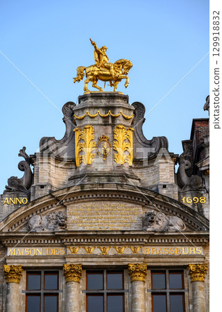 Lavishly decorated facades and architectural details of Guildhalls on the Grand-Place Grote Markt square of Brussels, Belgium Lavishly decorated facades and architectural details of Guildhalls on the Grand-Place Grote Markt square of Brussels, Belgium 129918832