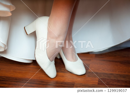 Bridesmaid shoes 129919037