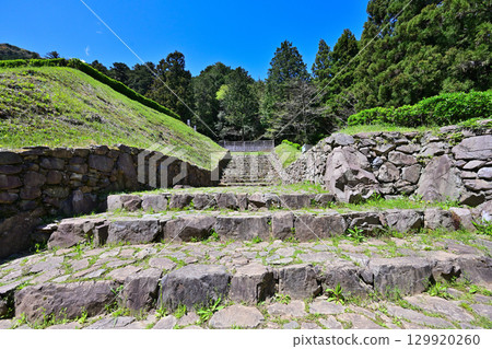 武藏國八王子城：城牆及其他建築物的現狀 129920260