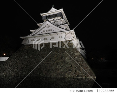 斜坡上的白色層巒疊嶂:小倉城夜景 V 斜坡上的白色層巒疊嶂:小倉城夜景 V 129922866