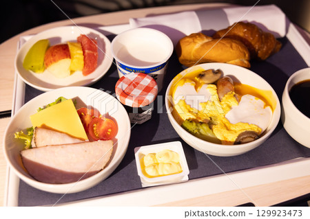 Delicious international business class in-flight breakfast Delicious international business class in-flight breakfast 129923473