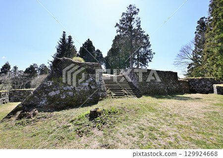 美濃國岩村城:與女性城主相關的山城 美濃國岩村城:與女性城主相關的山城 129924668