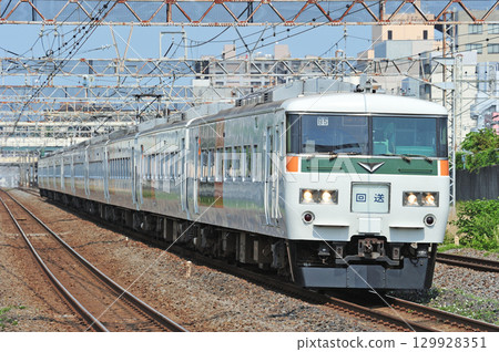 東海道本線平塚站 JR東日本185號B5列車（大宮站）停駛 129928351