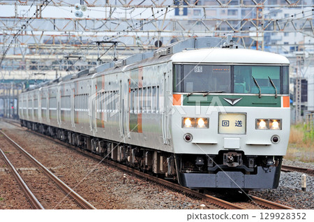 Tokaido Line Hiratsuka JR East 185 series B5 train (Omiya) out of service Tokaido Line Hiratsuka JR East 185 series B5 train (Omiya) out of service 129928352
