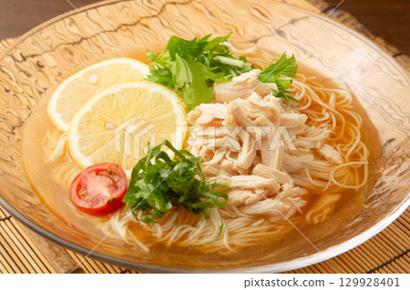 雞湯氯麵 129928401