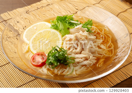 Chicken Broth Chlorine Noodles 129928403