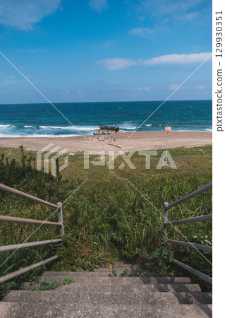 [Hakuto Coast] Coastal road and beautiful scenery of the Sea of Japan 129930351