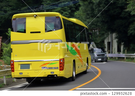 Large sightseeing bus 129932628