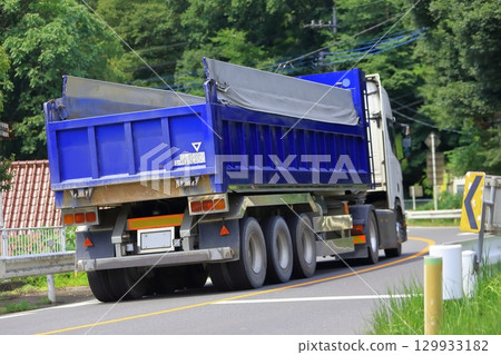 dump trailer 129933182