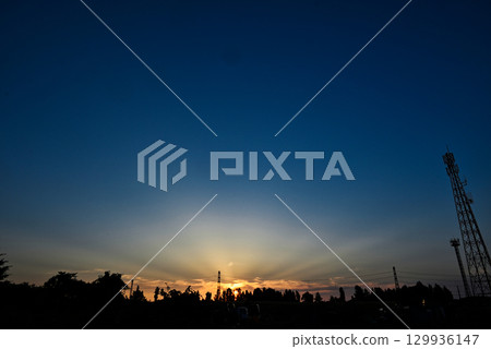 A sunset 129936147