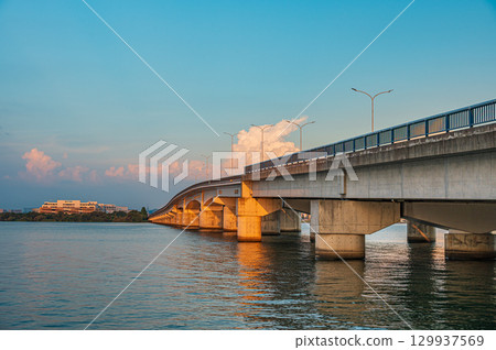 夕陽下的近江橋，滋賀縣大津市 129937569