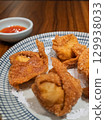 中國傳統食品炸餛飩 129938033