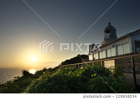 Mihonoseki Lighthouse before dawn in Matsue City, Shimane Prefecture 129938034