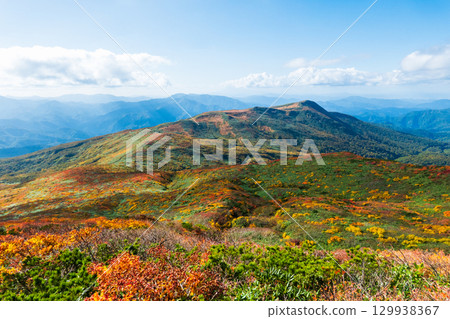 秋季攀登栗駒山(栗駒山~益山:益山眺望) 秋季攀登栗駒山(栗駒山~益山:益山眺望) 129938367