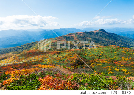 秋季攀登栗駒山(栗駒山~益山:益山眺望) 秋季攀登栗駒山(栗駒山~益山:益山眺望) 129938370