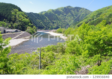太田川沿岸的清新綠色風景 129938840