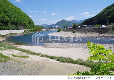 從太田川河岸眺望可部地區 129938851