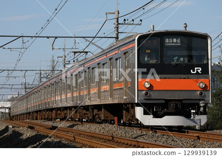 武藏野線 205 系列 M6 列車運行於南浦和～東浦和之間 129939139