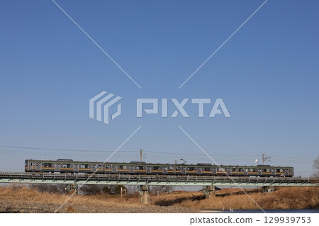 八高線 205 系列 3000 系列 82 列車運行於西川越和的場之間 八高線 205 系列 3000 系列 82 列車運行於西川越和的場之間 129939753