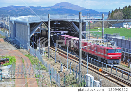 海峽線 木古內湯之里中華內（信州） JR Freight EH800-15（五稜郭） 129940822