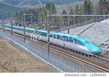Hokkaido Shinkansen Okutsugaru-Imabetu - Kikonai JR East E5 Series U6 Train (Sendai) Hayabusa Hokkaido Shinkansen Okutsugaru-Imabetu - Kikonai JR East E5 Series U6 Train (Sendai) Hayabusa 129940825