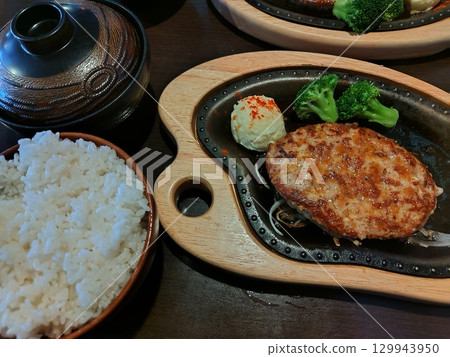 漢堡包 漢堡包 129943950