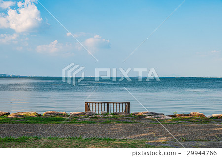 Summer scenery of Lake Biwa, Otsu City, Shiga Prefecture 129944766