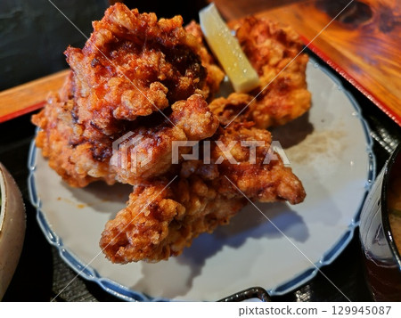 Deep-fried chicken 129945087
