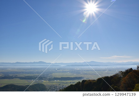 新潟縣彌彥山頂的秋景 129947139