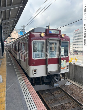 開往湯山溫泉站的列車 129948272