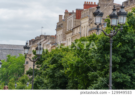 the city of Bordeaux at the garonne river in france the city of Bordeaux at the garonne river in france 129949583