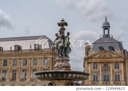 the city of Bordeaux at the garonne river in france the city of Bordeaux at the garonne river in france 129949623