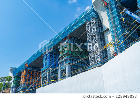 Construction site of the Shin-Tomei Expressway in Takatsuki City, Osaka Prefecture Construction site of the Shin-Tomei Expressway in Takatsuki City, Osaka Prefecture 129949858