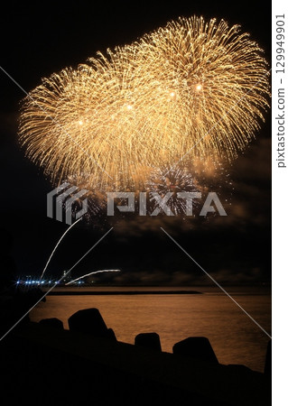 祗園柏崎節大型煙花匯演海 129949901